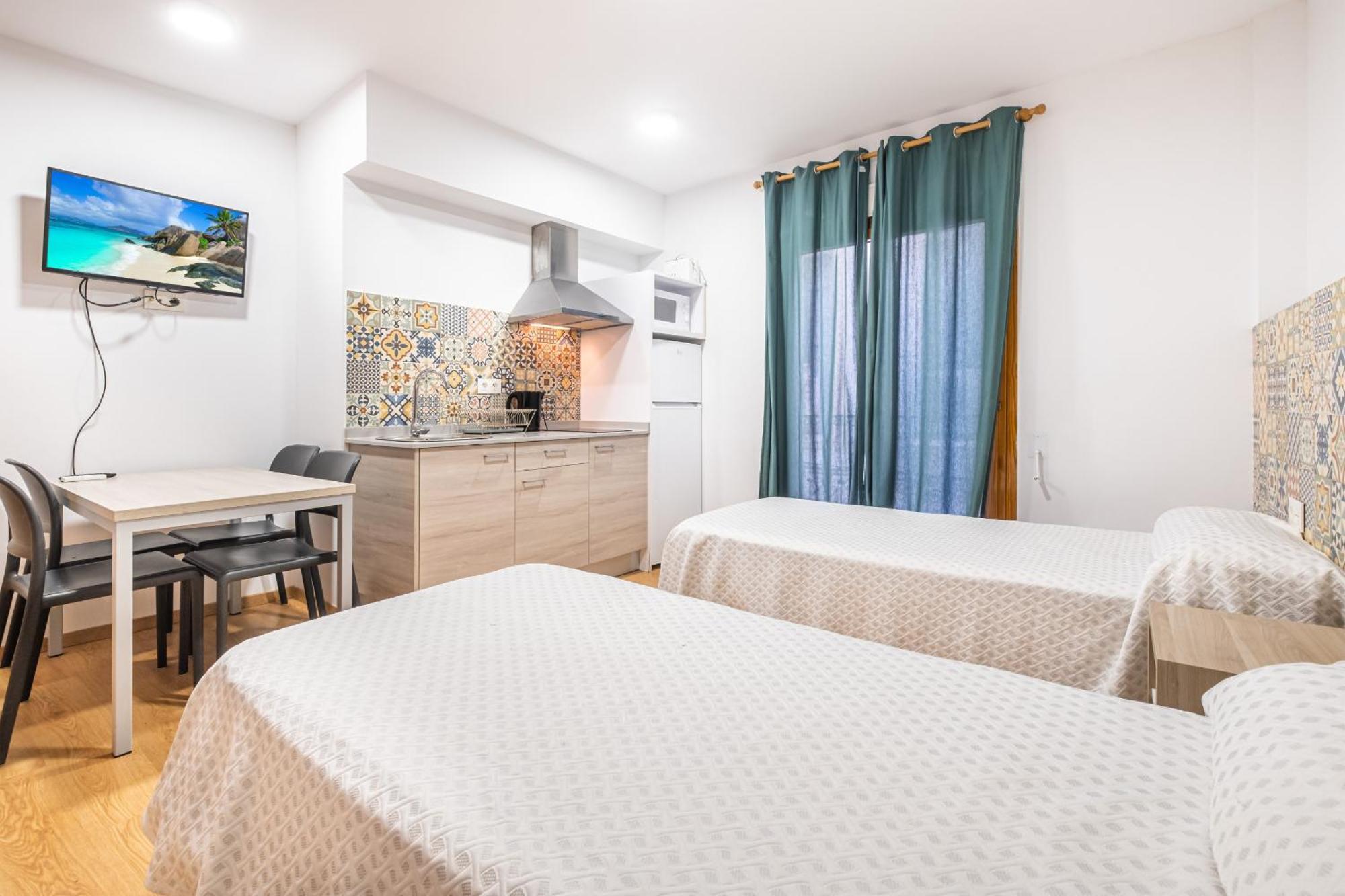 Apartamentos El Castell Benidorm Old-Town Szoba fotó